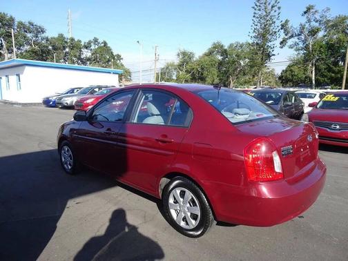 2010 Hyundai Accent SE