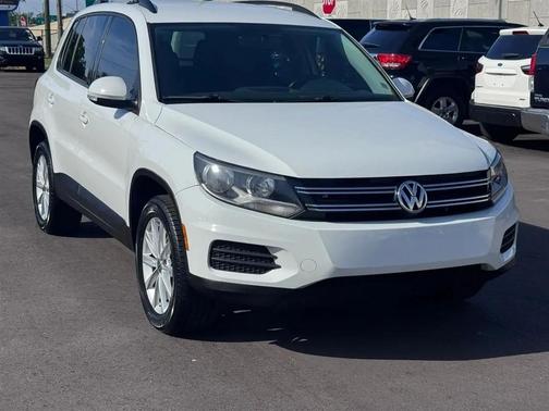 Pure White 2017 Volkswagen Tiguan 2.0T S