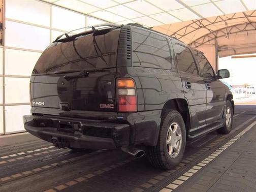 Onyx Black 2002 GMC Yukon Denali