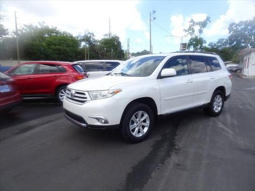 2011 Toyota Highlander SE