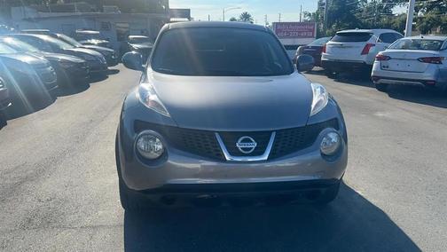 Gun Metallic 2013 Nissan Juke SV