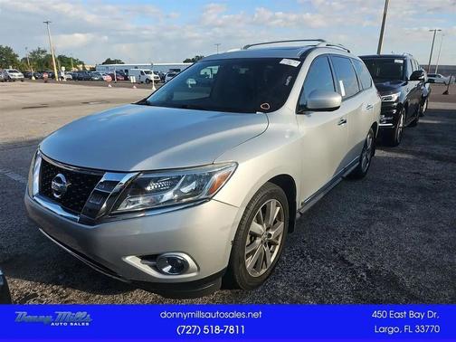 Brilliant Silver 2015 Nissan Pathfinder Platinum