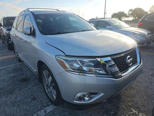 Brilliant Silver 2015 Nissan Pathfinder Platinum