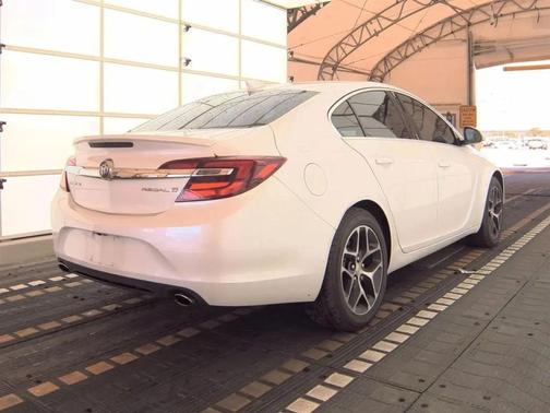 2017 Buick Regal Turbo Sport Touring