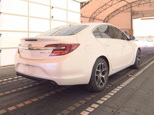 2017 Buick Regal Turbo Sport Touring