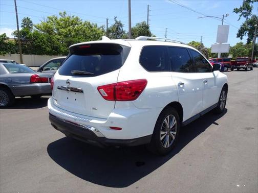 2019 Nissan Pathfinder SL