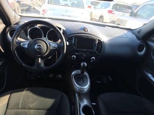 2011 Nissan Juke SV Sport Utility 4D