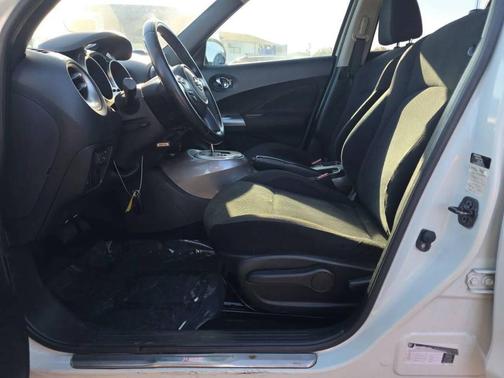 2011 Nissan Juke SV Sport Utility 4D