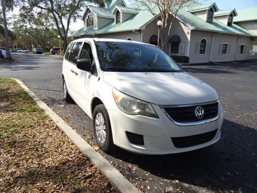 2009 Volkswagen Routan S 4dr Mini Van