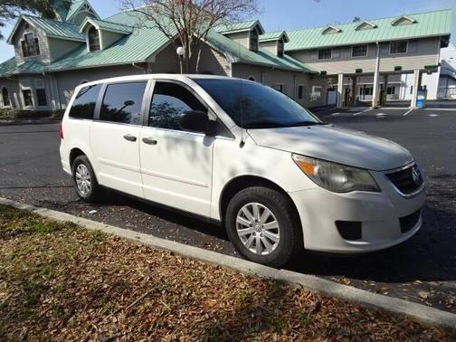 2009 Volkswagen Routan S 4dr Mini Van