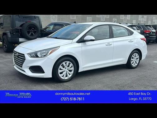 Frost White Pearl 2020 Hyundai Accent SE