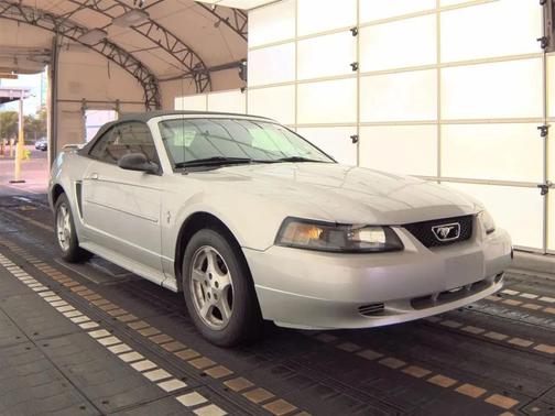 2003 Ford Mustang Deluxe