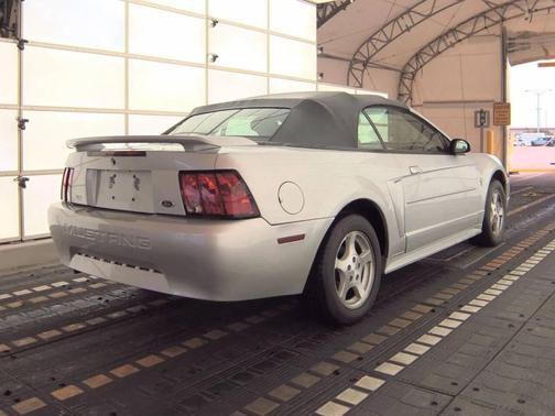 2003 Ford Mustang Deluxe