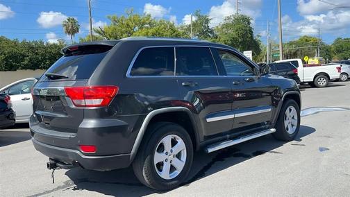 Gray 2011 Jeep Grand Cherokee Laredo