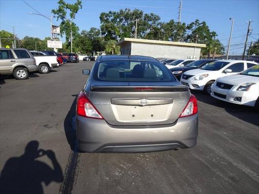2017 Nissan Versa 1.6 SV
