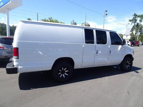 2000 Ford E250 Extended
