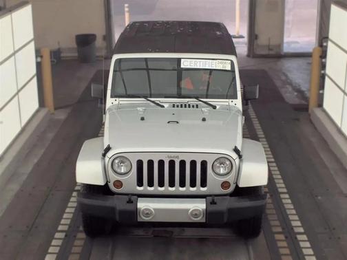 Bright Silver Metallic Clearcoat 2012 Jeep Wrangler Unlimited Sahara