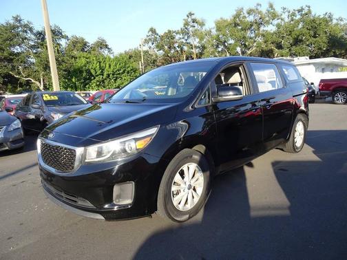 2016 Kia Sedona L