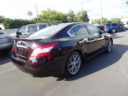 2011 Nissan Maxima SV