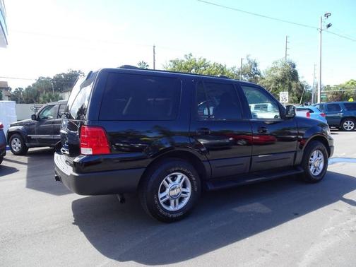 2004 Ford Expedition XLT