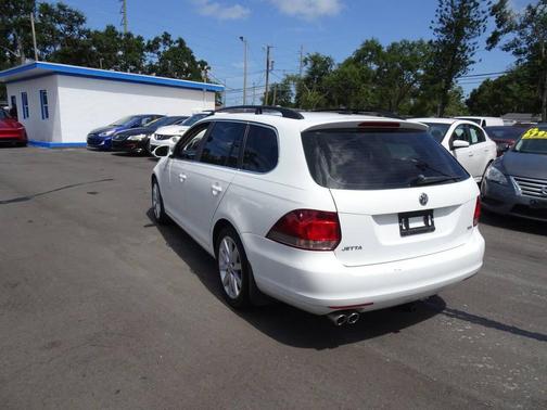 2014 Volkswagen Jetta SportWagen DSG TDI w/Sunroof & Nav