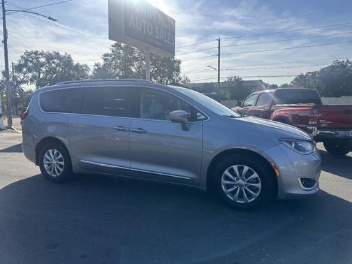 2019 Chrysler Pacifica Touring L