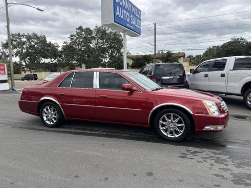2010 Cadillac DTS Luxury Collection