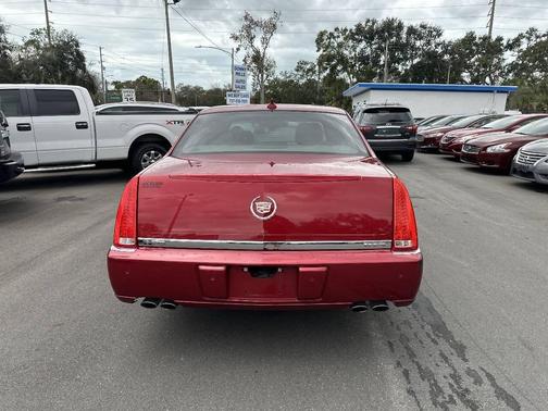 2010 Cadillac DTS Luxury Collection