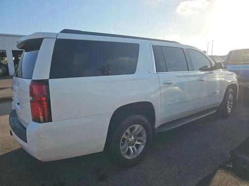 White 2015 Chevrolet Suburban 1500 LT