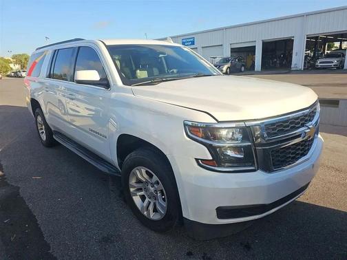 White 2015 Chevrolet Suburban 1500 LT