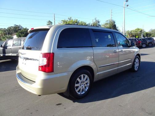 2011 Chrysler Town & Country Touring-L