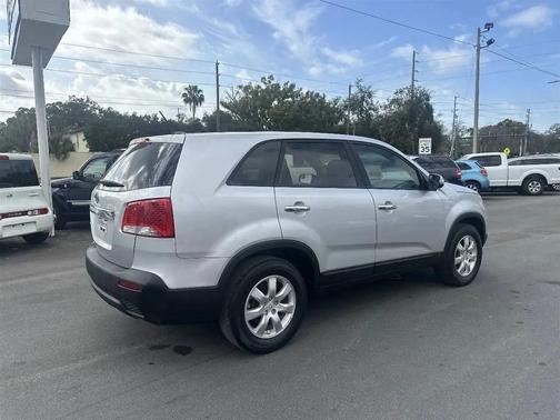 2011 Kia Sorento LX