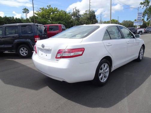 2011 Toyota Camry LE