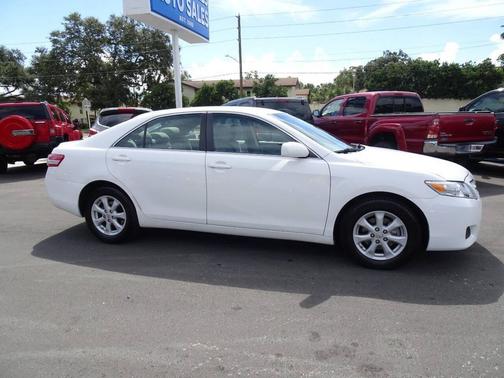 2011 Toyota Camry LE