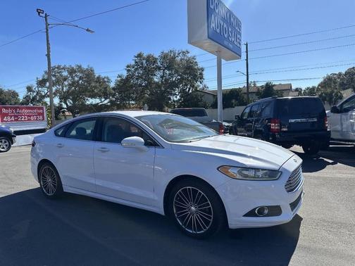 2013 Ford Fusion SE