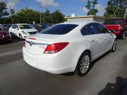 Summit White 2011 Buick Regal CXL