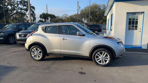 2015 Nissan Juke S Sport Utility 4D