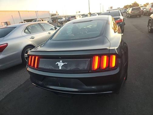 2015 Ford Mustang V6