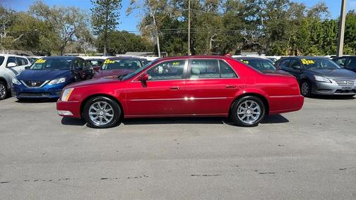 2011 Cadillac DTS Luxury Collection