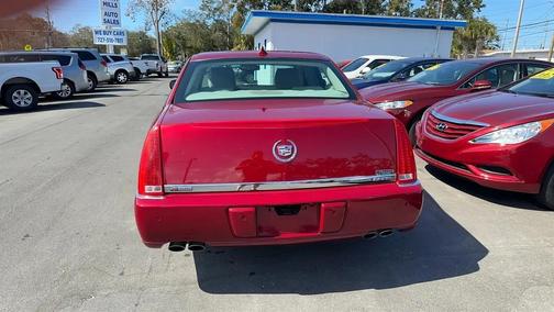 2011 Cadillac DTS Luxury Collection