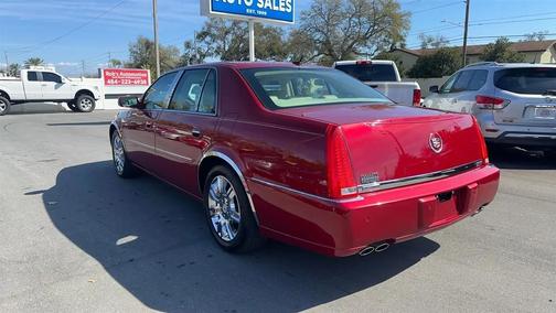 2008 Cadillac DTS Base