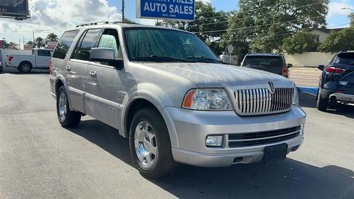 Beige 2006 Lincoln Navigator Luxury