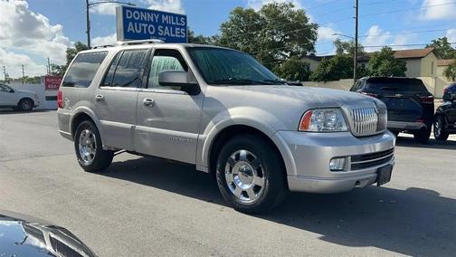 Beige 2006 Lincoln Navigator Luxury