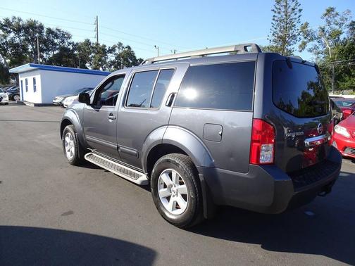 2011 Nissan Pathfinder SV