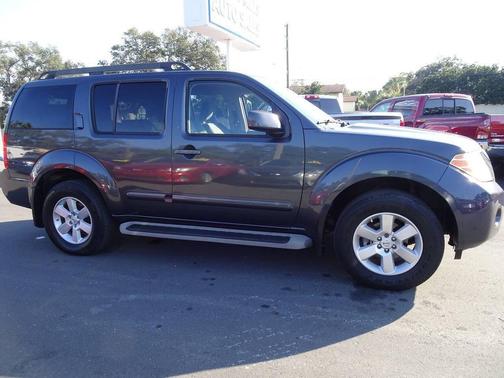 2011 Nissan Pathfinder SV