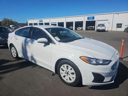 2019 Ford Fusion S