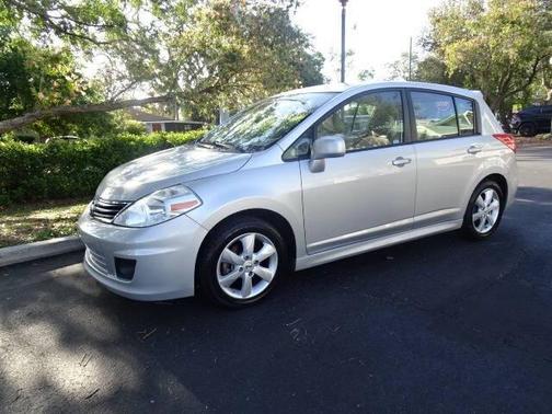 2010 Nissan Versa 1.8 SL