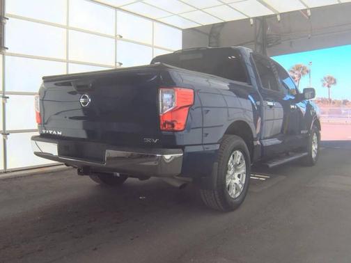 2017 Nissan Titan SV