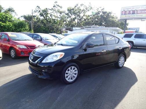 2012 Nissan Versa 1.6 S