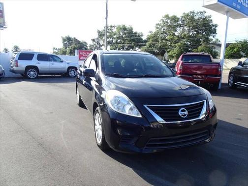 2012 Nissan Versa 1.6 S